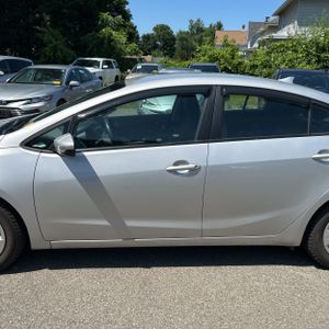 2018 KIA FORTE LX photo 4