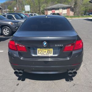 BMW 5-SERIES 550I - 7