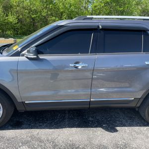 FORD EXPLORER XLT - 3