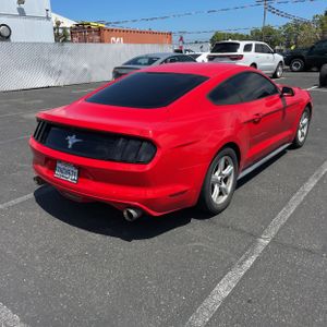 FORD MUSTANG V6 - 8