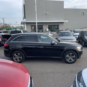 MERCEDES-BENZ GLC - 10