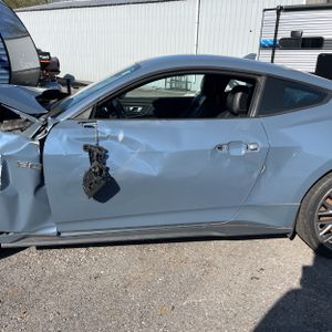 FORD MUSTANG GT PREMIUM - 4