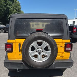 صورة 6 لـ 2019 JEEP WRANGLER SPORT S