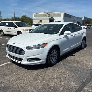 FORD FUSION S - 1