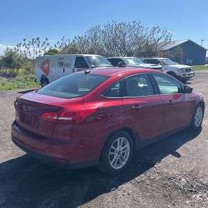FORD FOCUS SE - 8