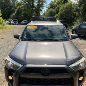 2016 Toyota 4RUNNER SR5 照片 15