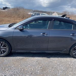 KIA FORTE GT-LINE - 4