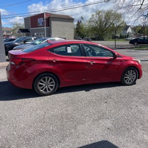 HYUNDAI ELANTRA - 10