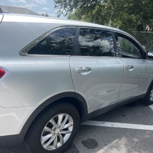 2018 KIA SORENTO L photo 9