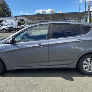 HYUNDAI ACCENT SE - 4