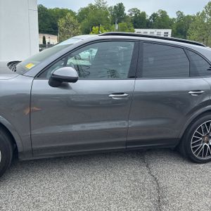 PORSCHE CAYENNE - 4