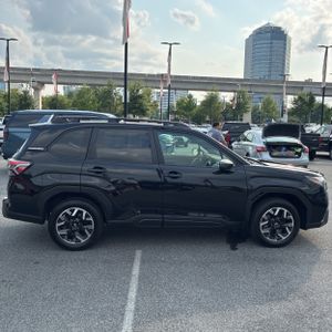 2025 Subaru FORESTER PREMIUM 照片 10