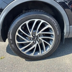 2019 Lincoln NAUTILUS RESERVE thumbnail 19