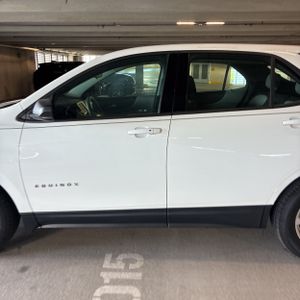 Chevrolet Equinox LS - 4