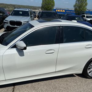 BMW 330I XDRIVE - 4
