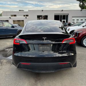 TESLA MODEL Y LONG RANGE - 7