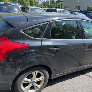 FORD FOCUS SE - 9