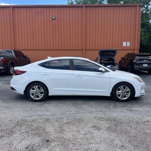 HYUNDAI ELANTRA SEL - 10