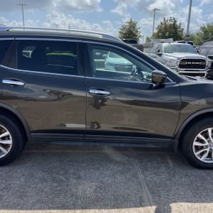 صورة مصغرة 11 لـ 2017 Nissan ROGUE SV