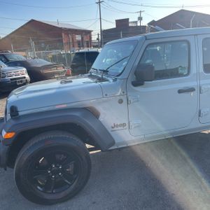 صورة 2 لـ 2023 JEEP WRANGLER SPORT