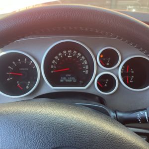 2010 Toyota TUNDRA LIMITED photo 38