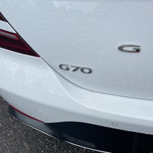 2023 Genesis G70 3.3T STANDARD — миниатюра 23
