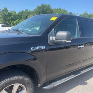 صورة 2 لـ 2020 FORD F-150 XLT