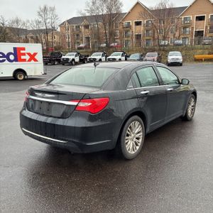 CHRYSLER 200 LIMITED - 8