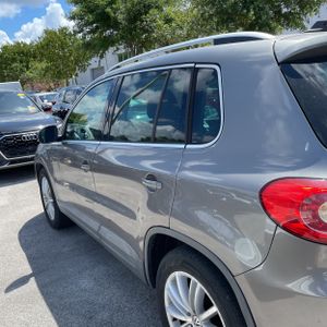 Volkswagen Tiguan SE - 6