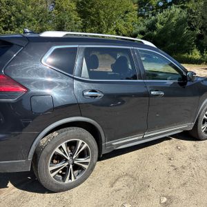 2017 Nissan ROGUE SL 照片 9