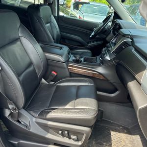 2020 Chevrolet SUBURBAN LT photo 30