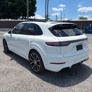 PORSCHE CAYENNE GTS - 5