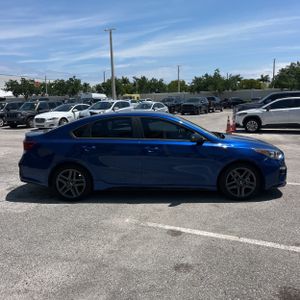 KIA FORTE GT-LINE - 10