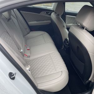 2023 Genesis G70 3.3T STANDARD — миниатюра 35