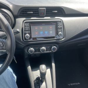 صورة مصغرة 35 لـ 2023 Nissan VERSA S