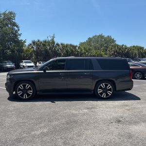 CHEVROLET SUBURBAN PREMIER - 3