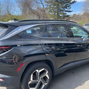 HYUNDAI TUCSON LIMITED - 9