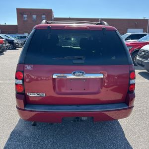 FORD EXPLORER XLT - 7