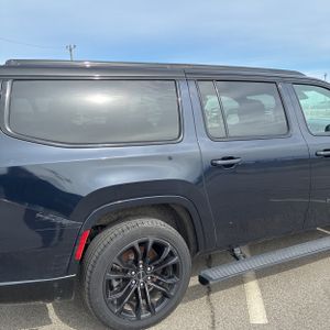 JEEP GRAND WAGONEER L OBSIDIAN - 9