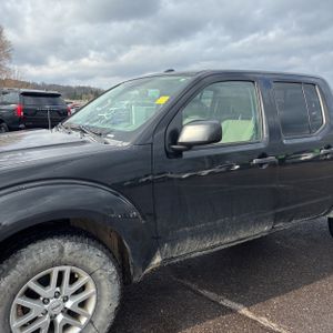 NISSAN FRONTIER SV - 2