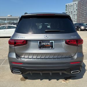 MERCEDES-BENZ GLB - 7