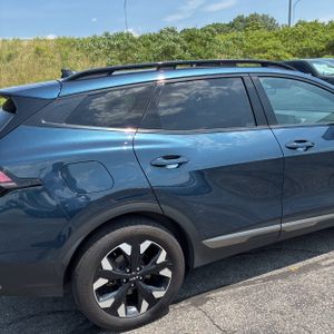 2024 KIA SPORTAGE PLUG-IN HYBRID X-LINE photo 9