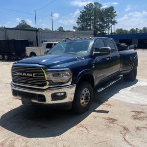2019 RAM 3500 LARAMIE photo 1