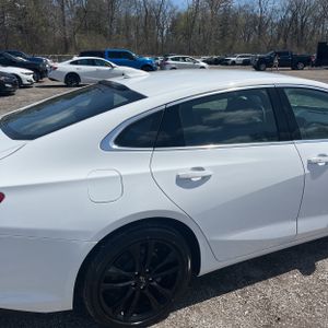 CHEVROLET MALIBU 1LT - 9