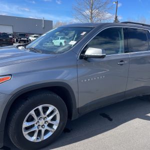 CHEVROLET TRAVERSE - 2