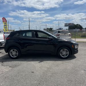 HYUNDAI KONA SE - 10