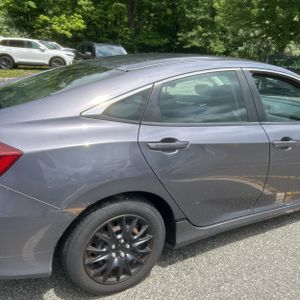 صورة 9 لـ 2018 Honda CIVIC LX