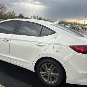 HYUNDAI ELANTRA VALUE EDITION - 6