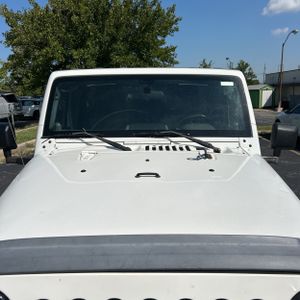 صورة 13 لـ 2010 JEEP WRANGLER UNLIMITED SAHARA