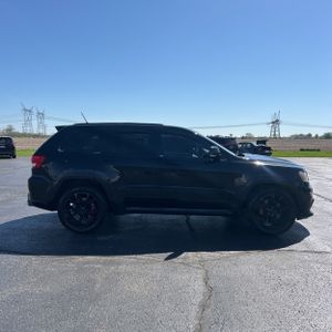 JEEP GRAND CHEROKEE SRT8 - 10